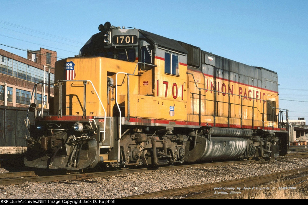 UP 1701, GP15, ex-MP 1701, became UPY 701, Sterling, Illinois. December 9, 1998. 